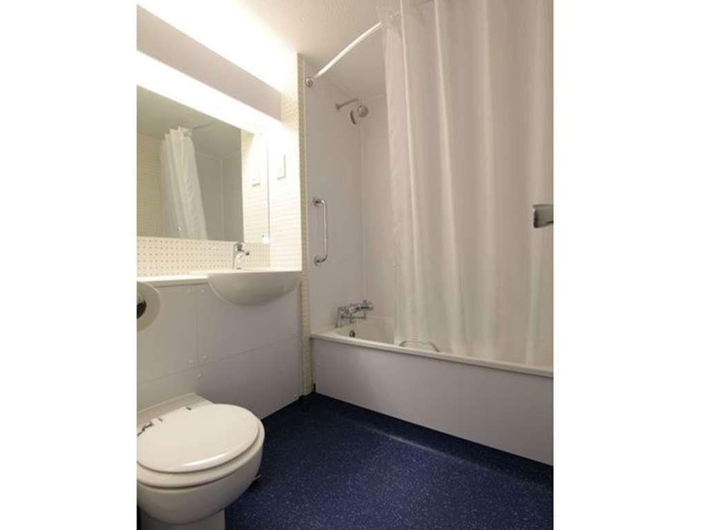 Travelodge Northampton Upton Way Kültér fotó