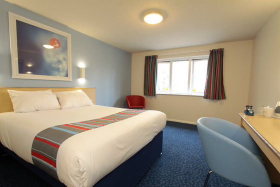 Travelodge Northampton Upton Way Szoba fotó