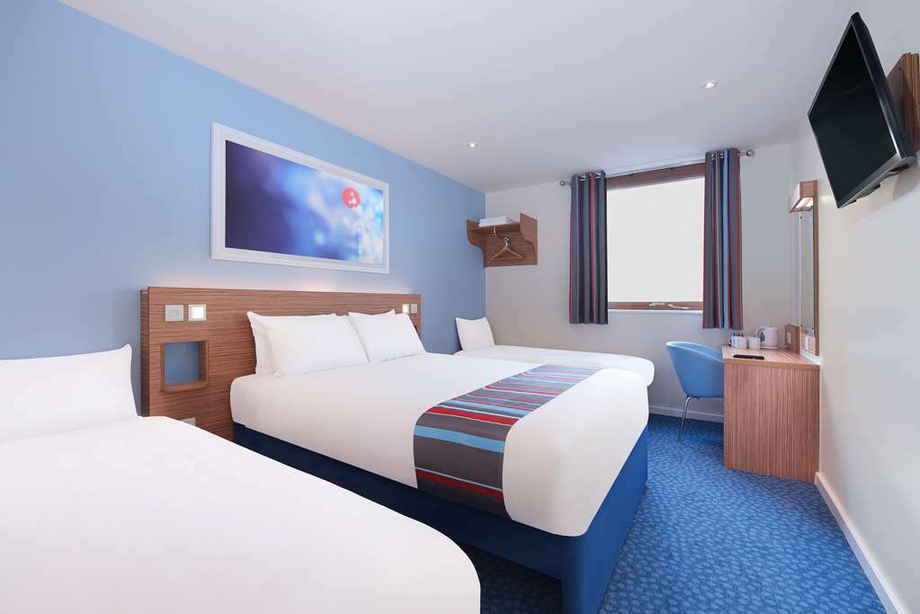 Travelodge Northampton Upton Way Szoba fotó